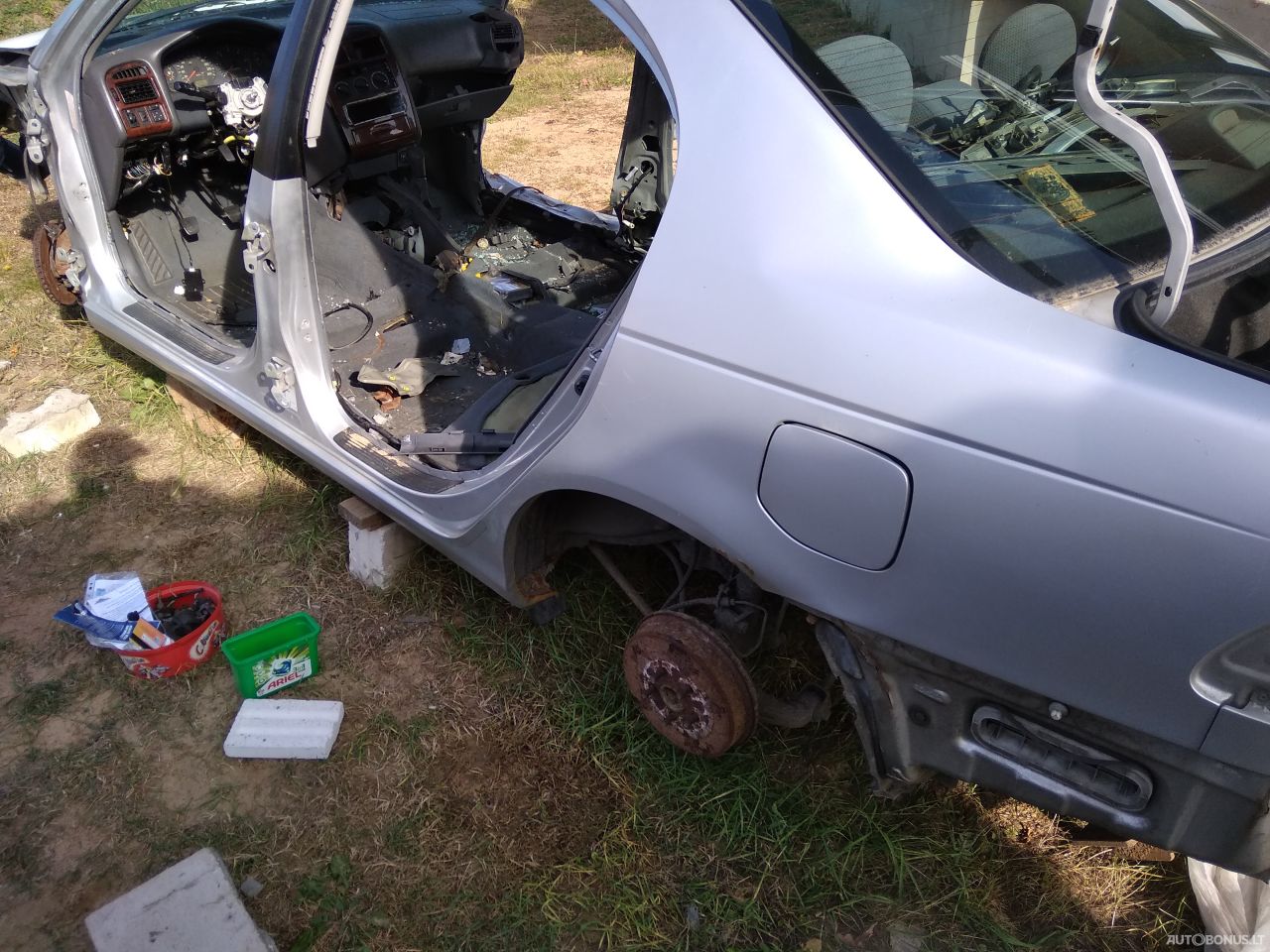 Toyota Avensis, Hatchback | 8