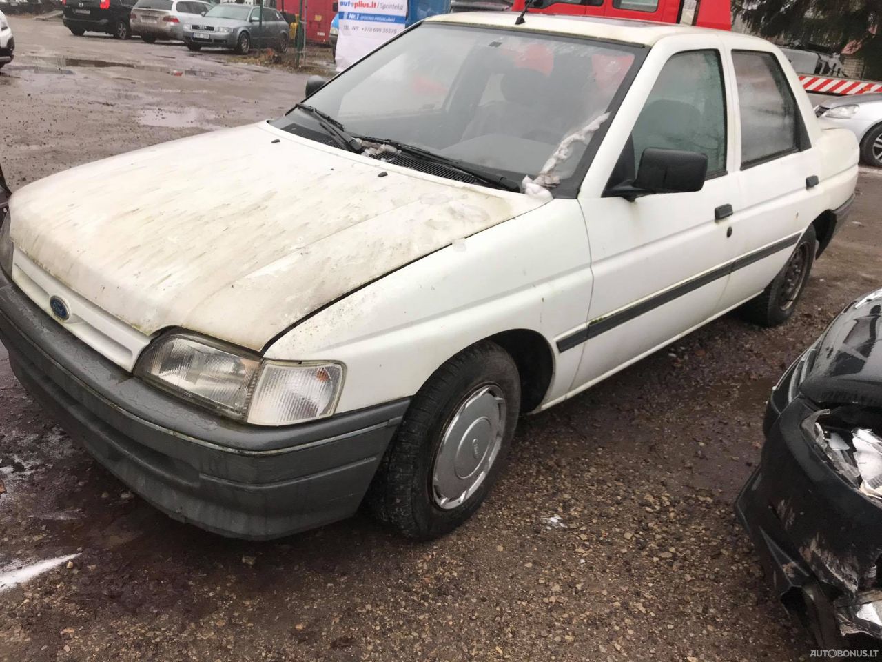 Ford Orion, Седан