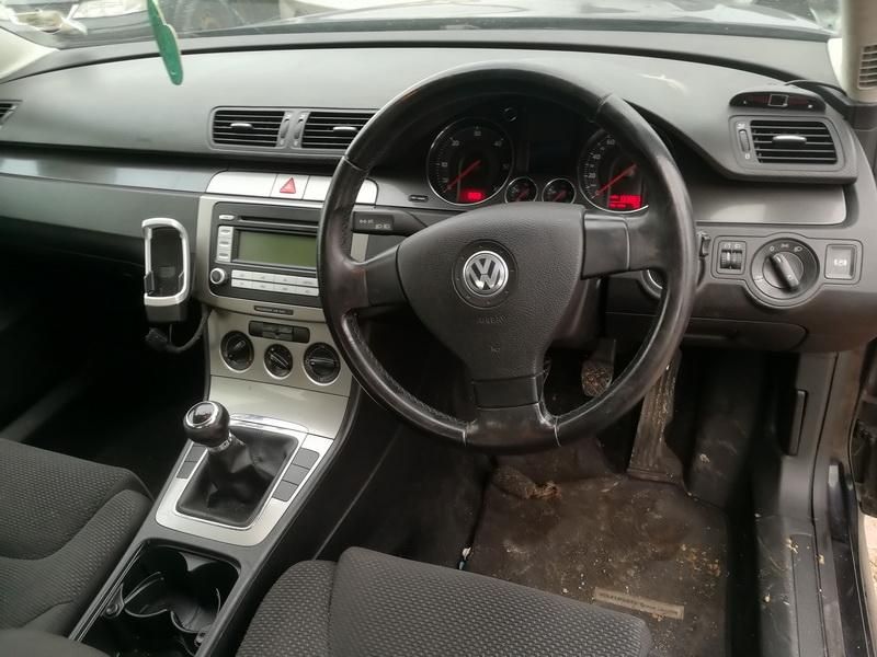 Volkswagen, Saloon | 5