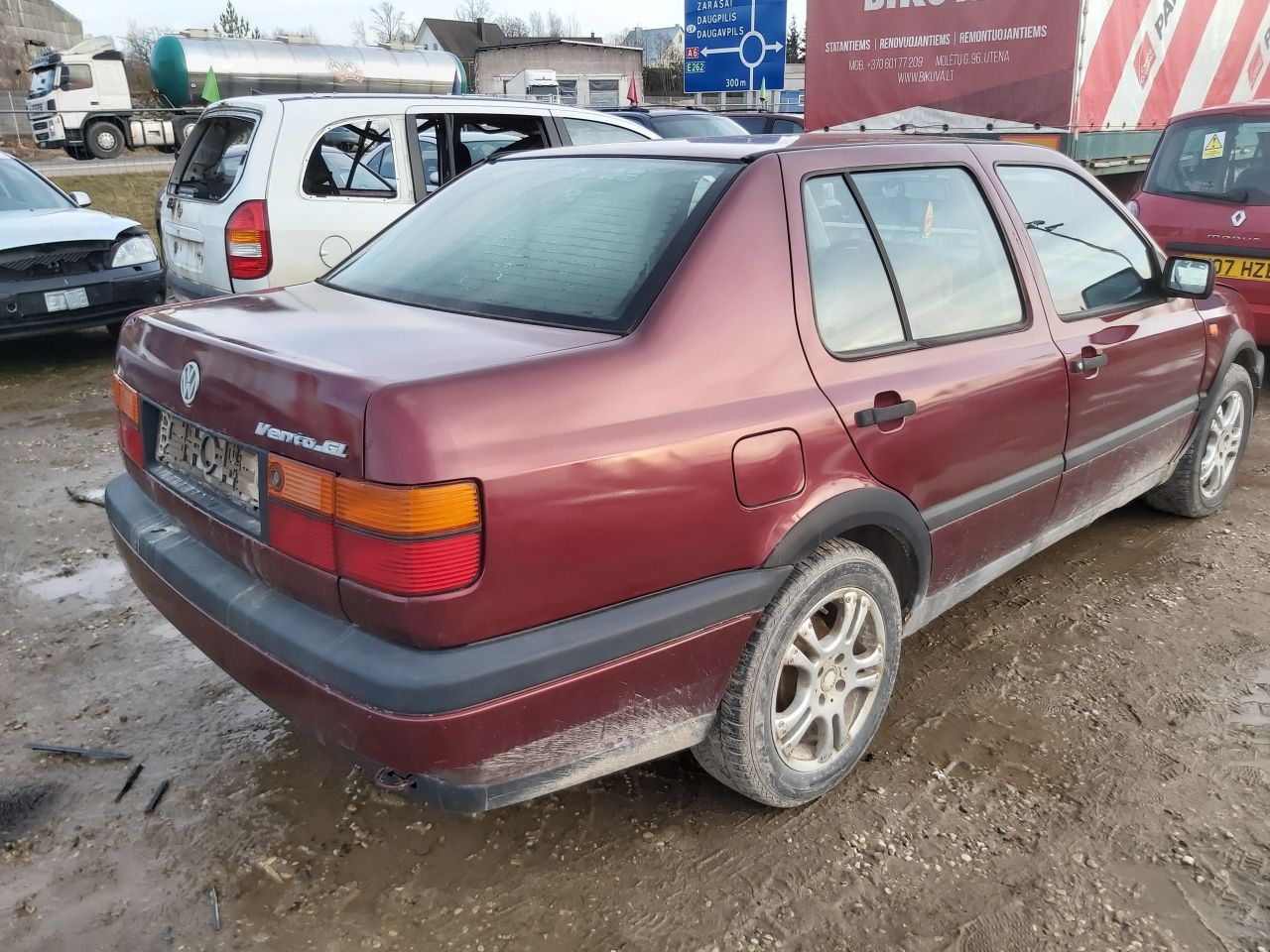 Volkswagen, Saloon | 4