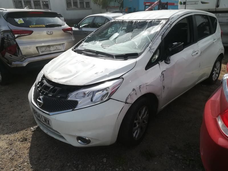 Nissan, Хэтчбек | 3