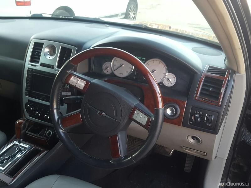 Chrysler 300 C, Saloon | 7