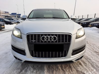Audi Q7 | 3