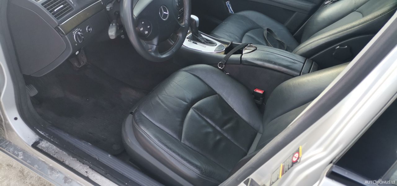 Mercedes-Benz E320 | 6