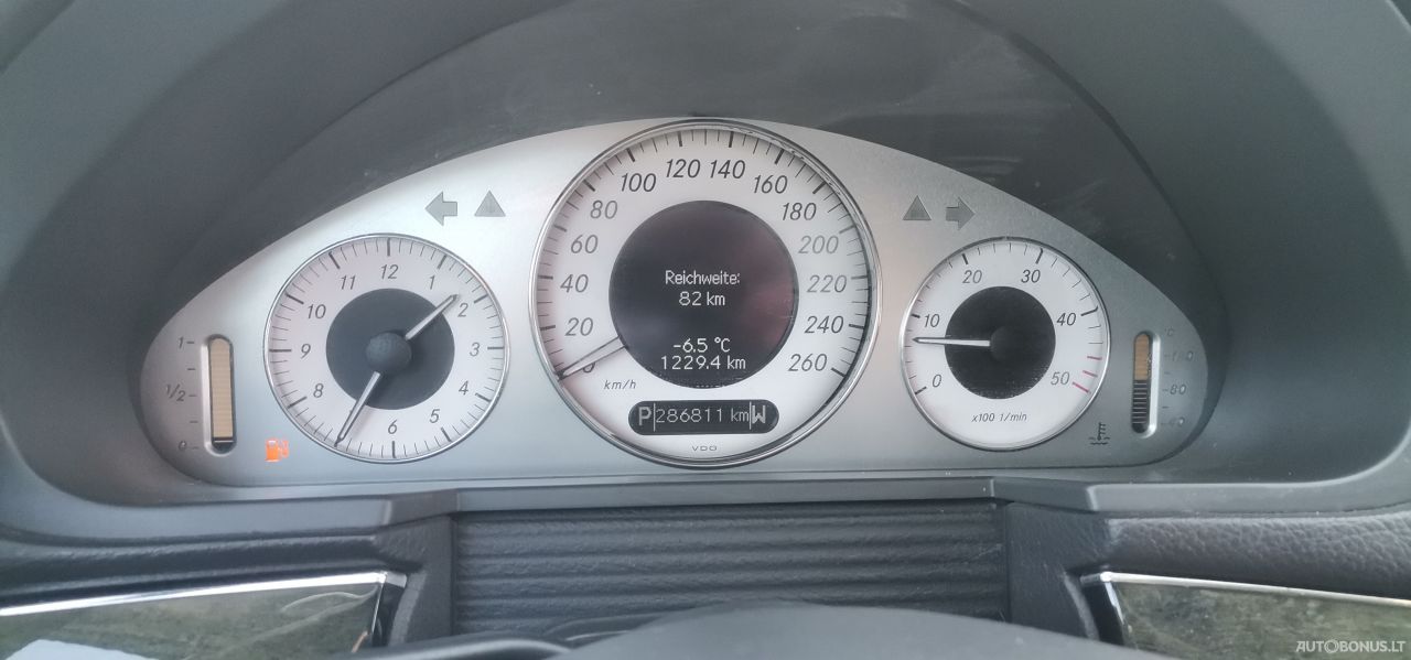 Mercedes-Benz E320 | 9
