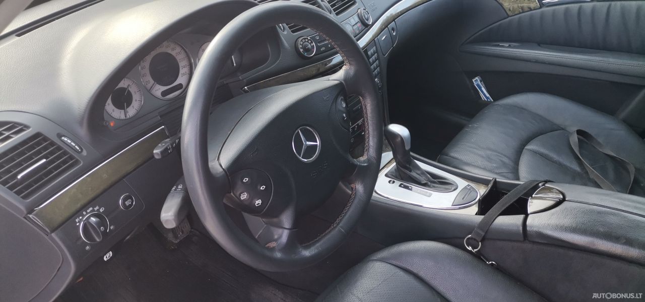 Mercedes-Benz E320 | 7