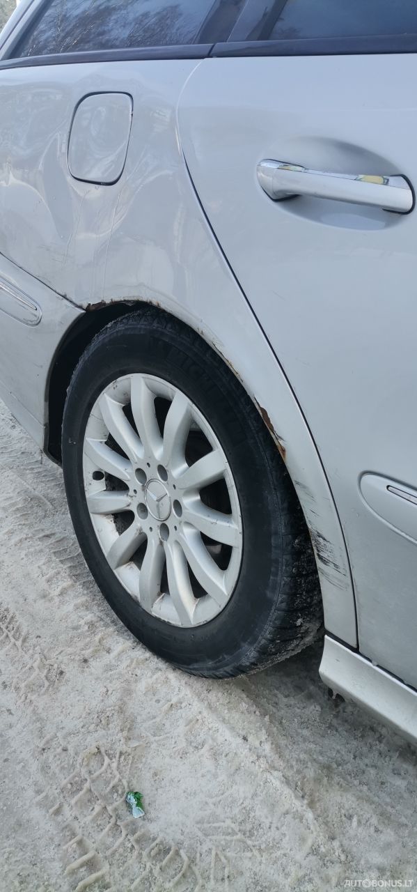 Mercedes-Benz E320 | 3
