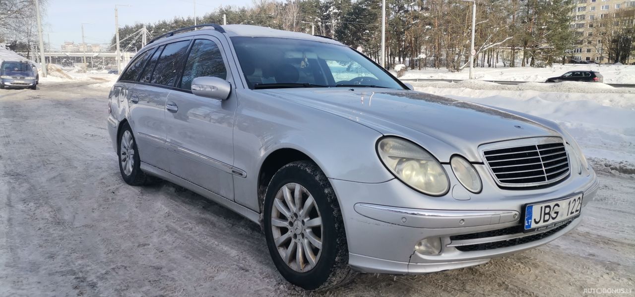 Mercedes-Benz E320