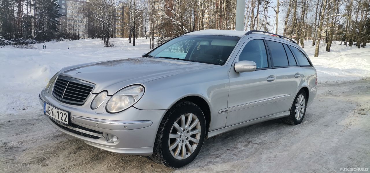 Mercedes-Benz E320 | 13
