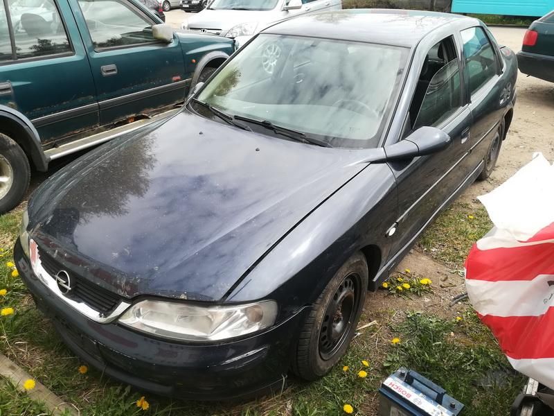 Opel, Saloon