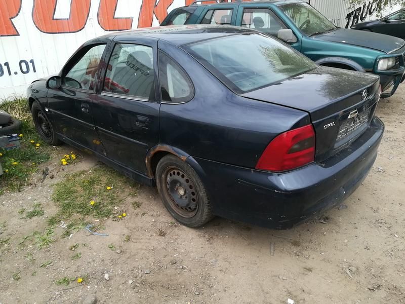 Opel, Sedanas | 7