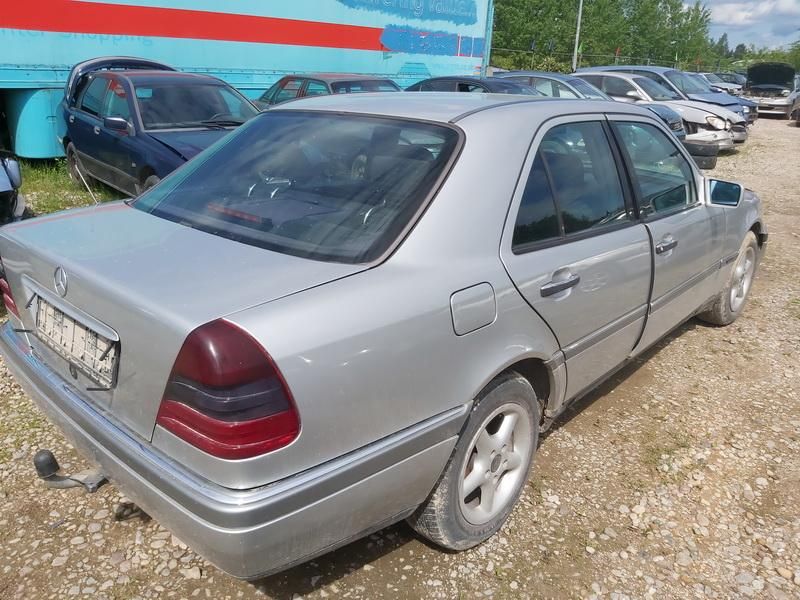 Mercedes-Benz, Saloon | 7
