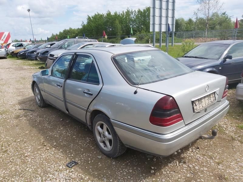 Mercedes-Benz, Saloon | 6