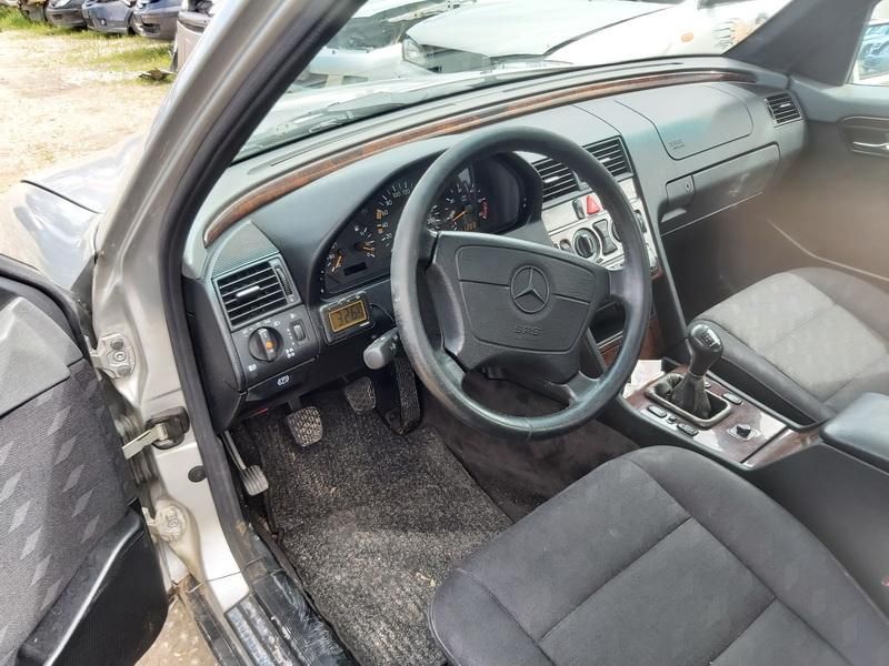 Mercedes-Benz, Saloon | 5