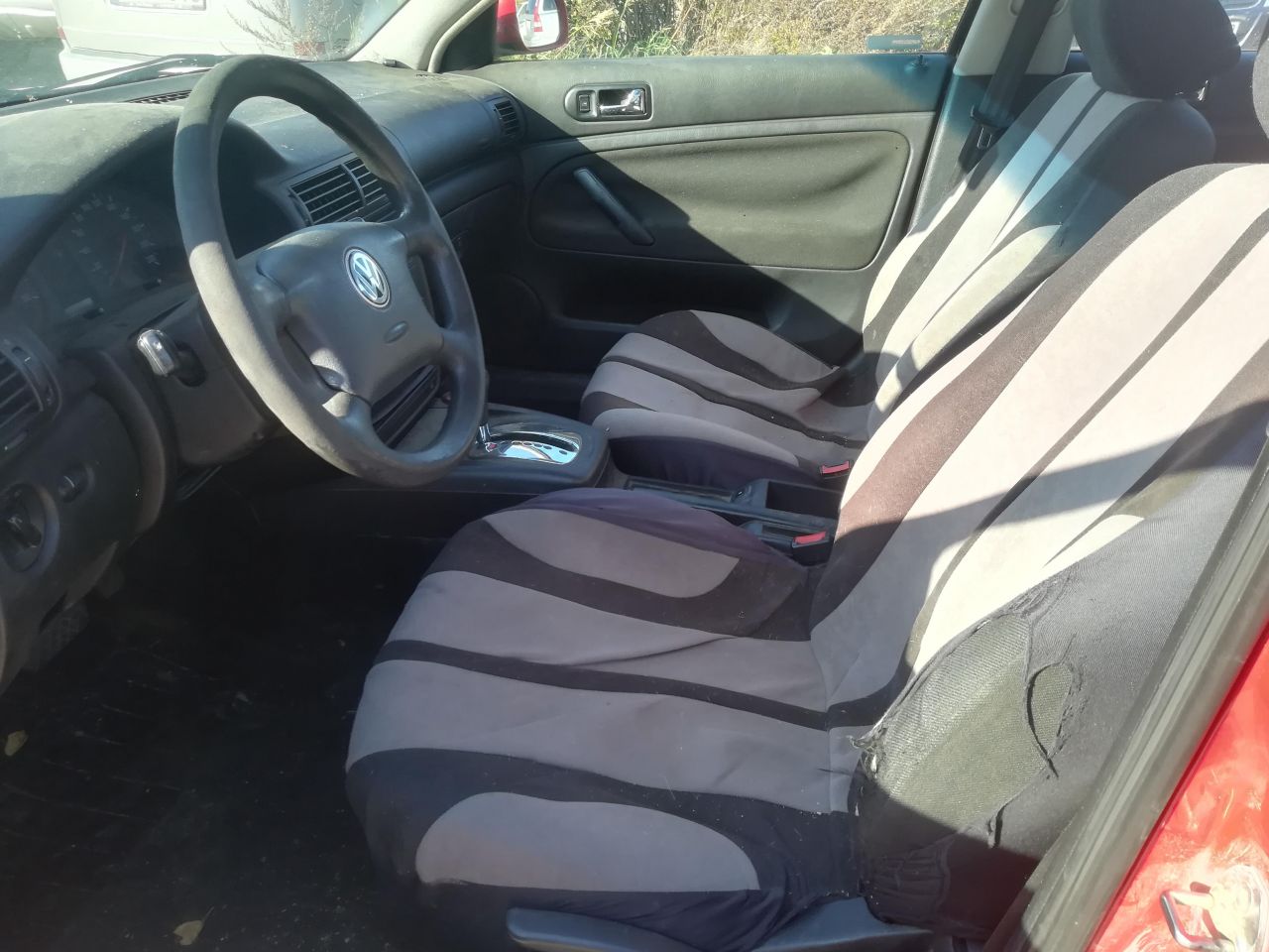 Volkswagen, Saloon | 4