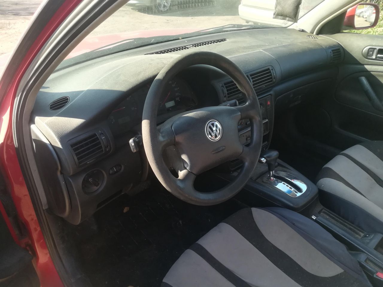 Volkswagen, Saloon | 5