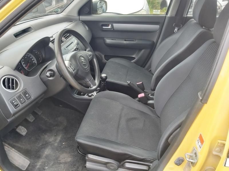 Suzuki, Минивэн | 4