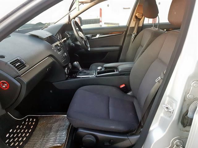 Mercedes-Benz, Saloon | 4
