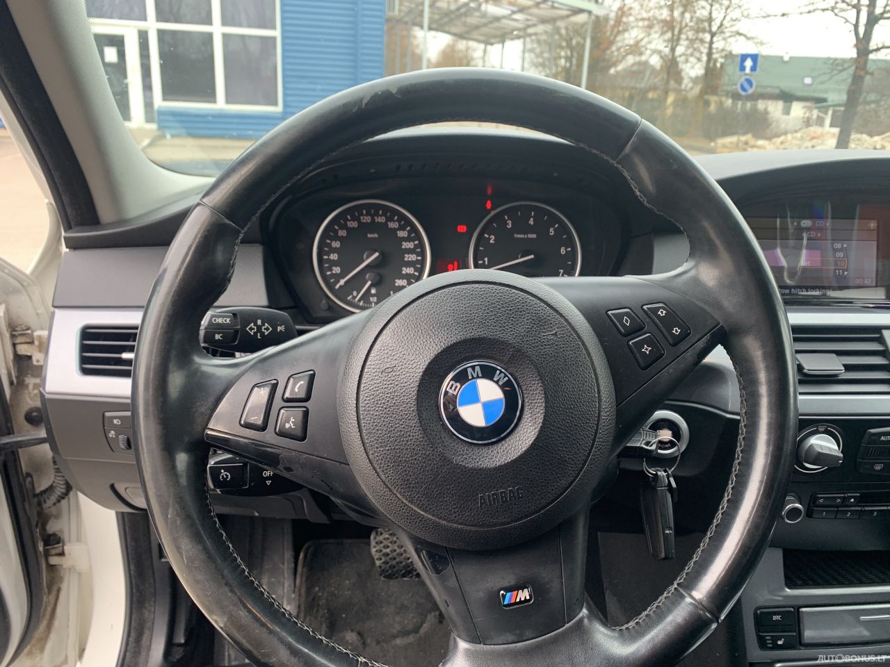 BMW 525 | 8