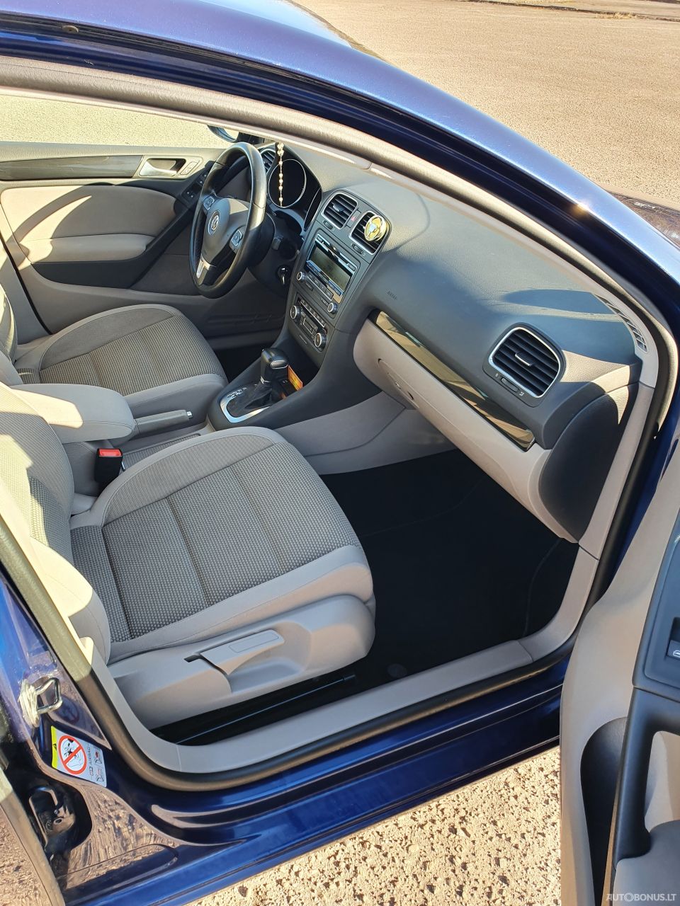 Volkswagen Golf | 2