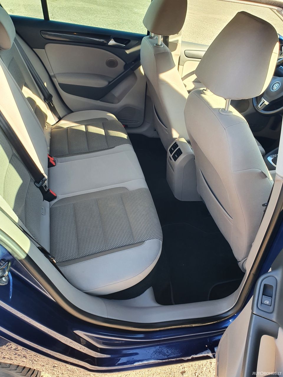 Volkswagen Golf | 6