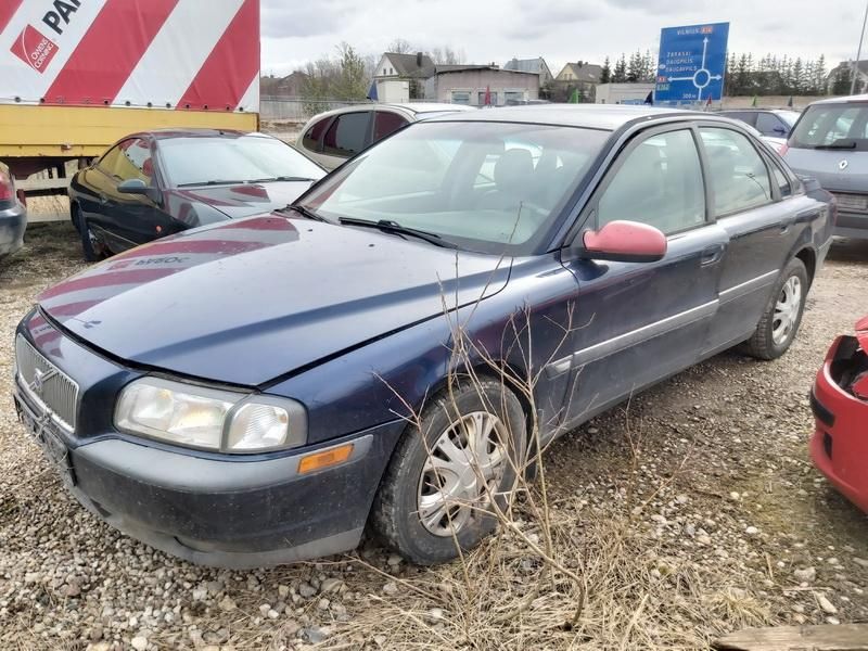 Volvo, Sedanas | 3