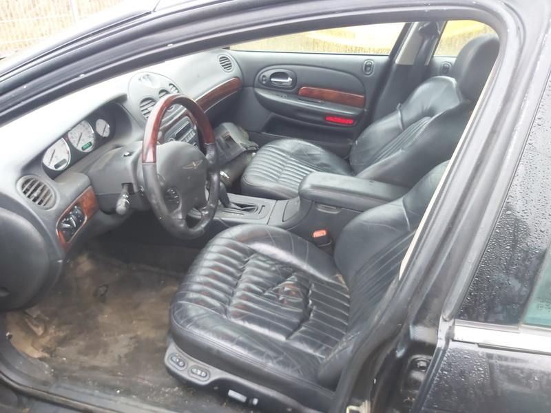 Chrysler, Saloon | 4