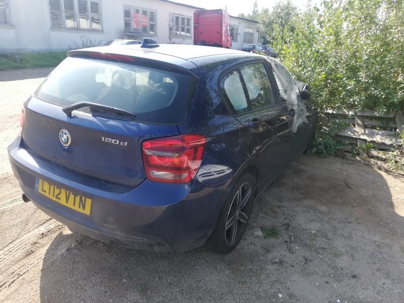 BMW, Hatchback | 4
