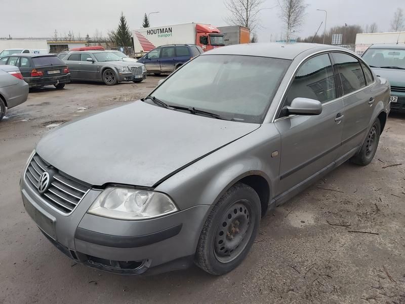 Volkswagen, Saloon | 3