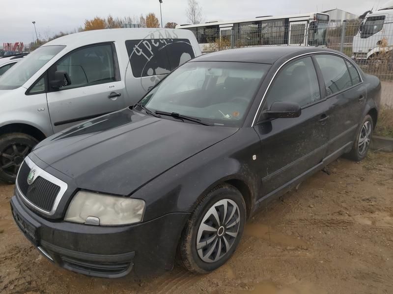Skoda, Saloon | 3