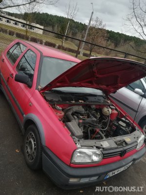 Volkswagen Golf | 3