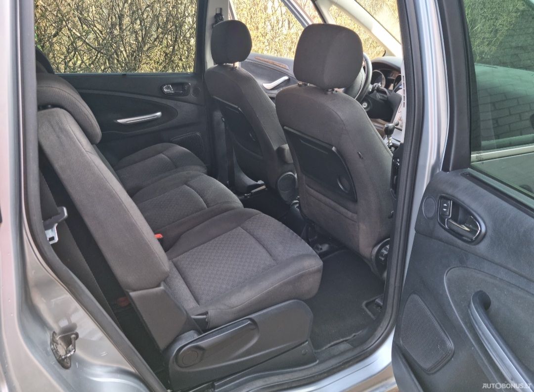 Ford Galaxy | 5