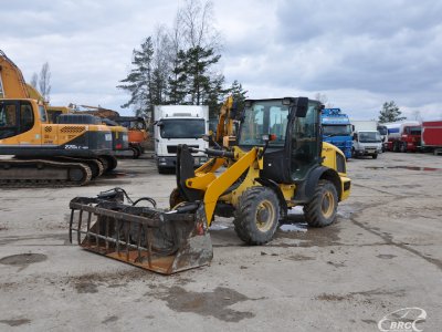 New Holland W60C, Frontal loader