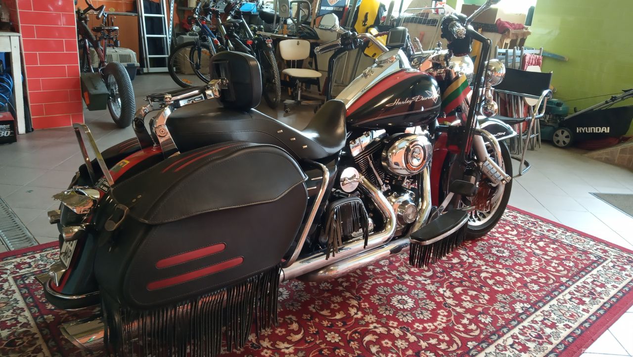 Harley-Davidson FLHR, Cruiser/Touring | 1