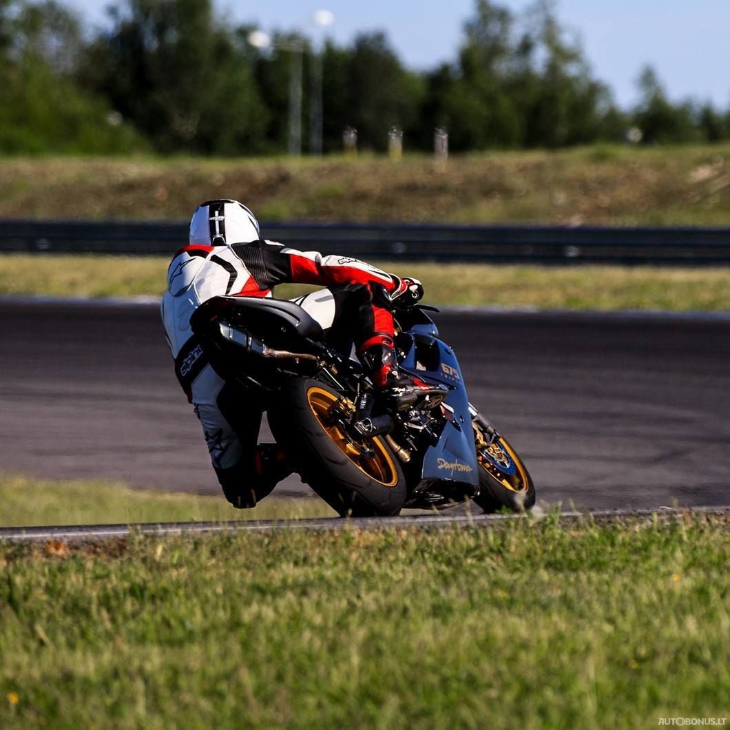 Triumph Daytona, Super bike | 6