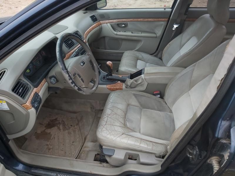 Volvo, Saloon | 4