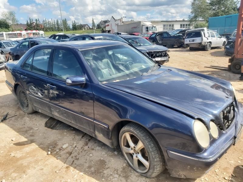 Mercedes-Benz, Saloon