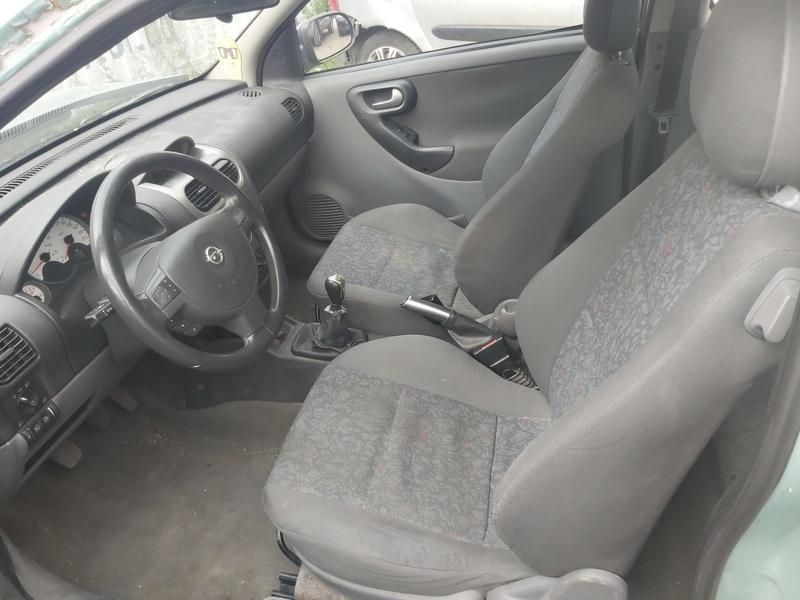 Opel, Hatchback | 3