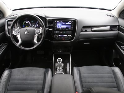 Mitsubishi Outlander | 1