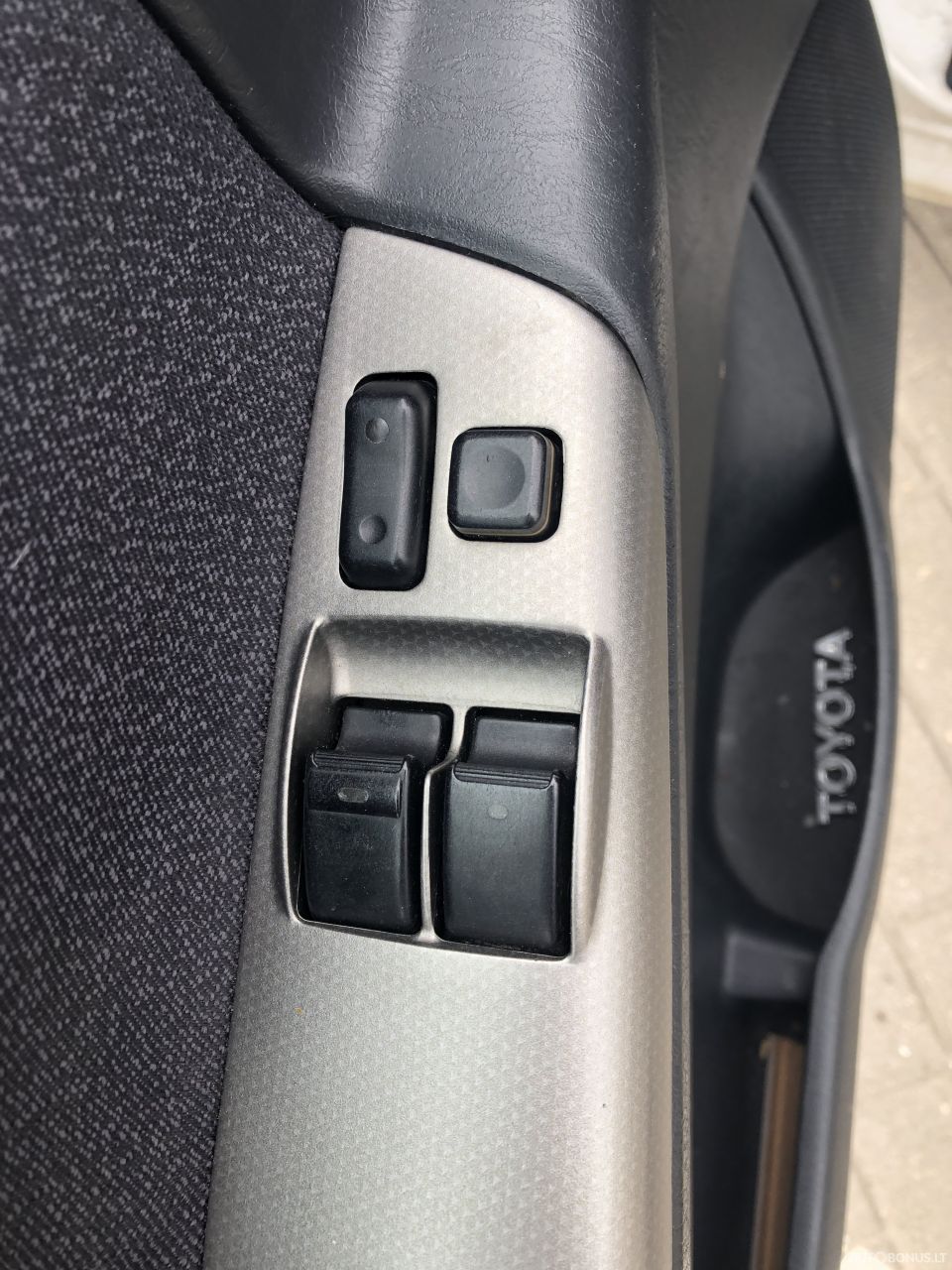 Toyota Corolla | 8