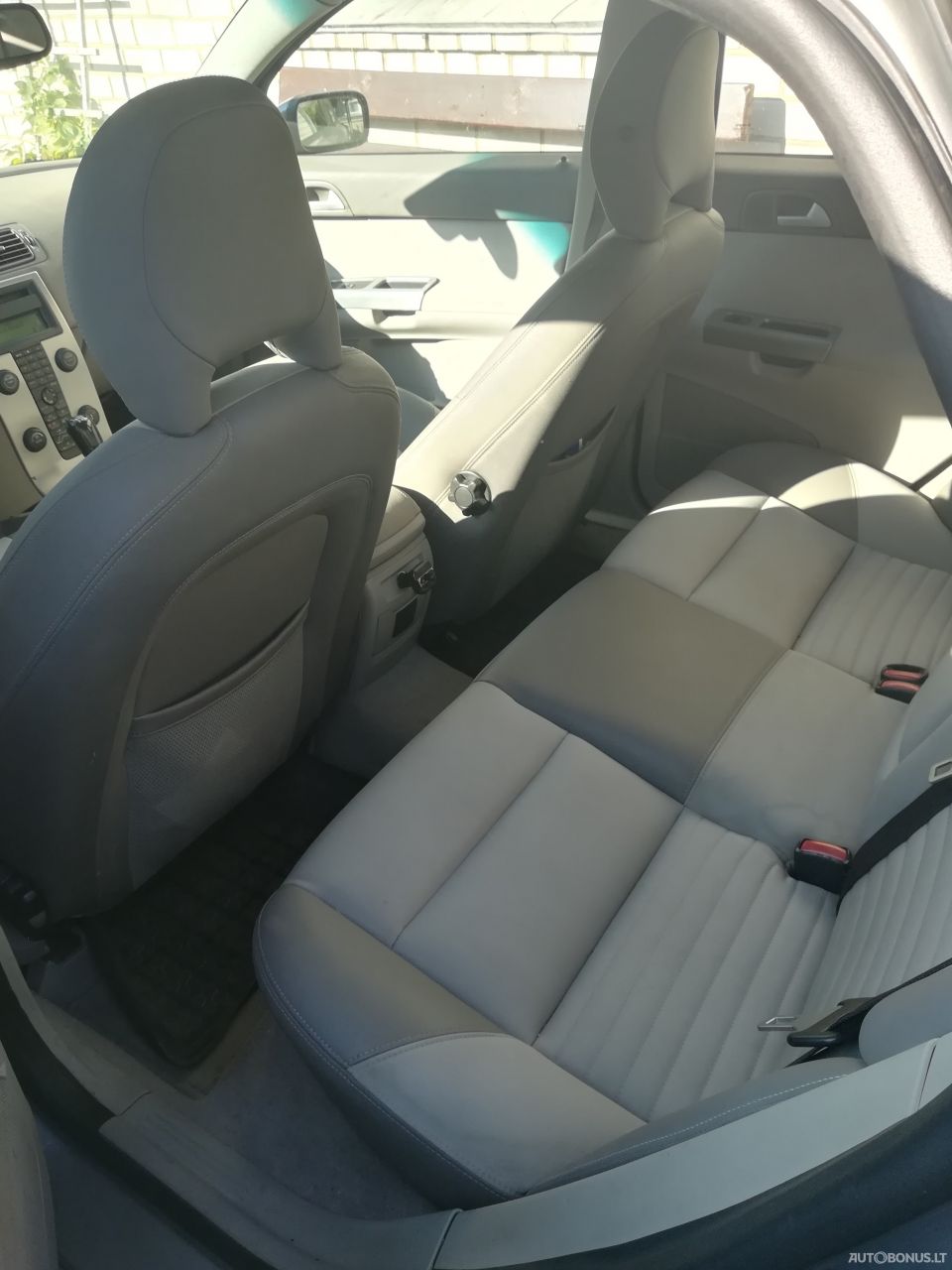 Volvo S40 | 10