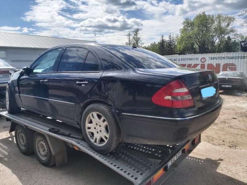 Mercedes-Benz, Saloon | 5