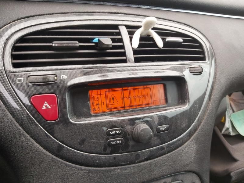 Peugeot, Saloon | 7