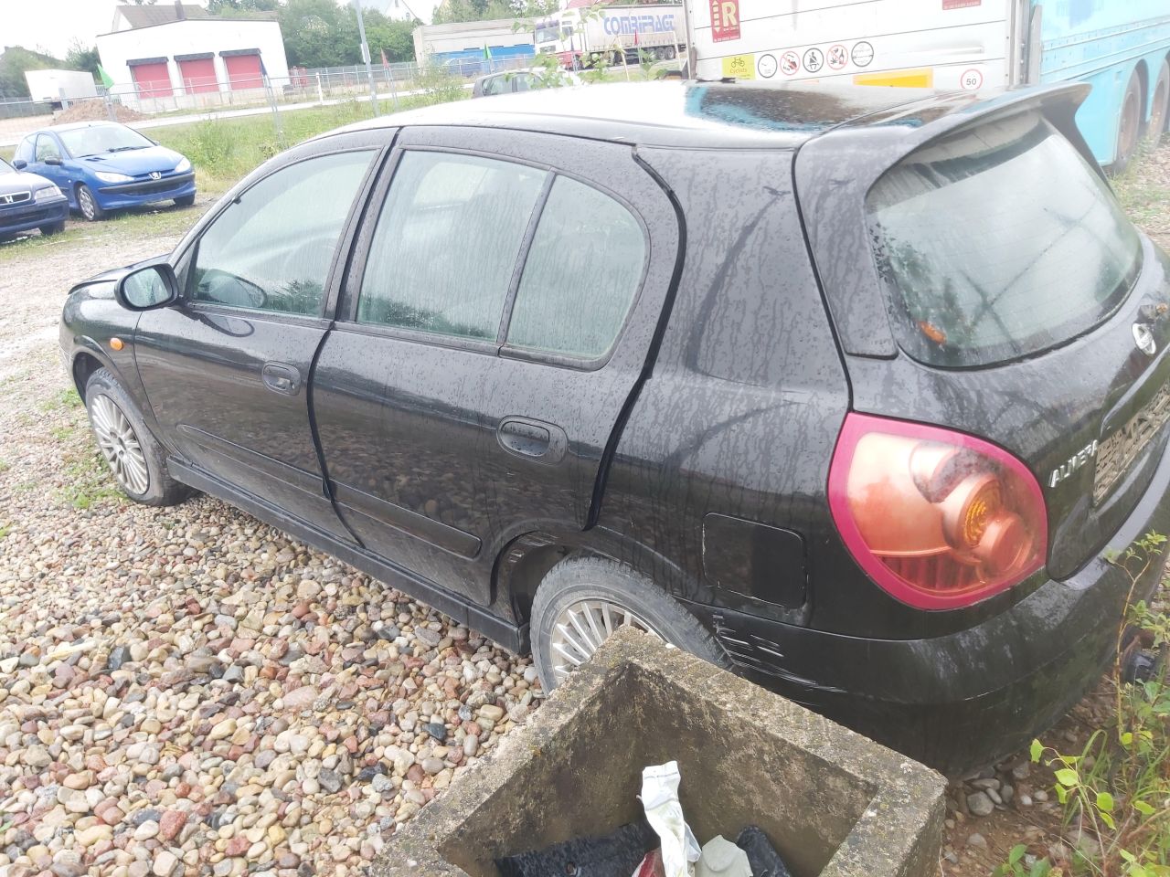 Nissan, Hatchback | 7