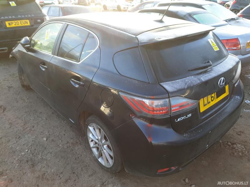 Lexus CT 200h, Universal