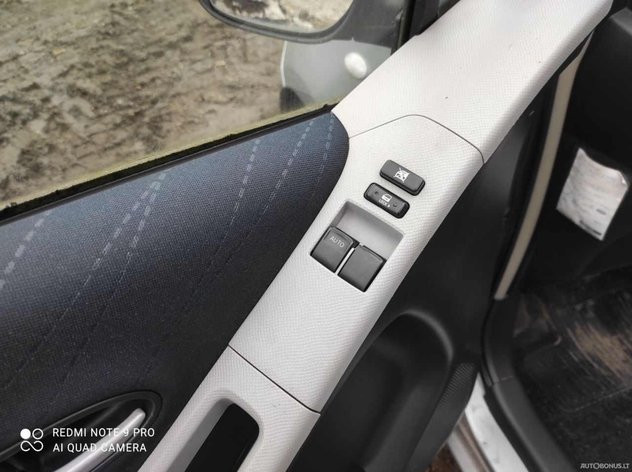 Toyota Yaris, Hatchback | 4