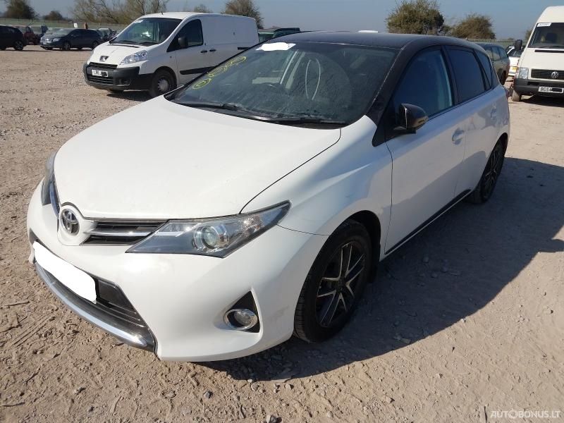 Toyota Auris, Hatchback | 3