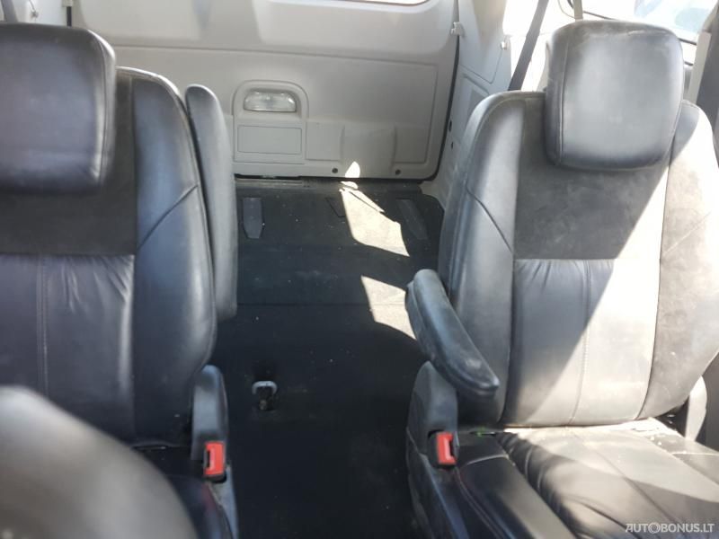 Chrysler Town & Country, Минивэн | 5