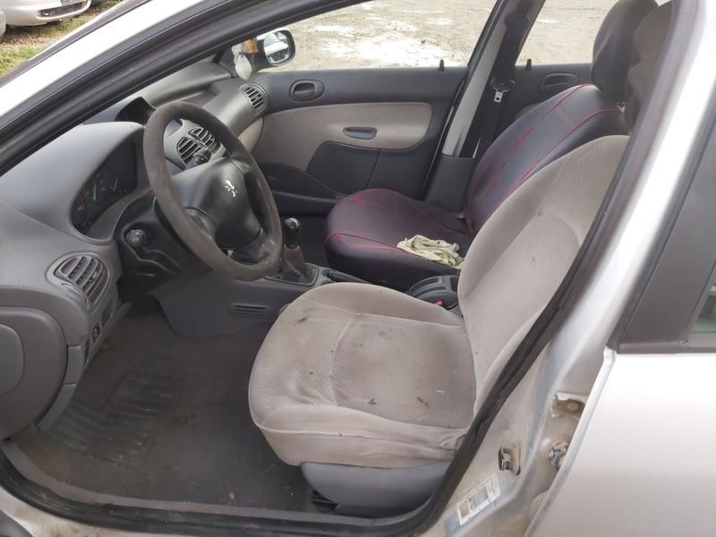 Peugeot, Hatchback | 4