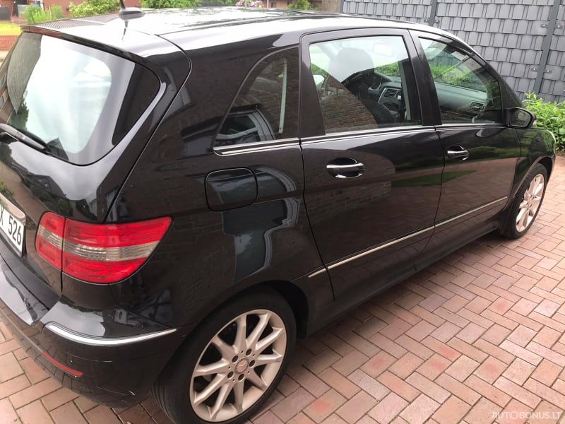 Mercedes-Benz B200 | 2